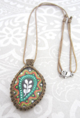 painted stone druppel groen macr