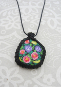 painted stone gekleurde bloem macr