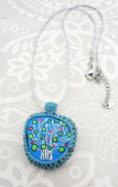 painted stone boom blauw macr