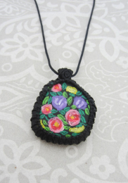 painted stone gekleurde bloem macr